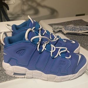 Nike UPTEMPOS Boys 7